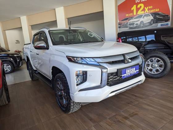 MITSUBISHI L200 TRITON 2.4 16V TURBO DIESEL SPORT HPE-S CD 4P 4X4 AUTOMÁTICO MITSUBISHI L200 TRITON 2.4 16V TURBO DIESEL SPORT HPE-S CD 4P 4X4 AUTOMÁTICO